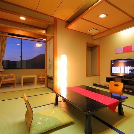 Ryokan Kinranso Hanayama Корияма Екстериор снимка